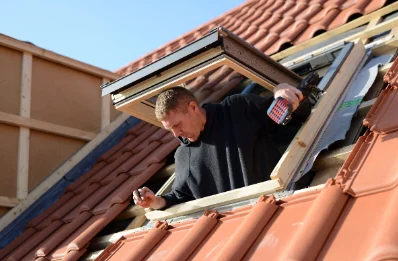 Pose de fenêtres de toit Velux à Crissé